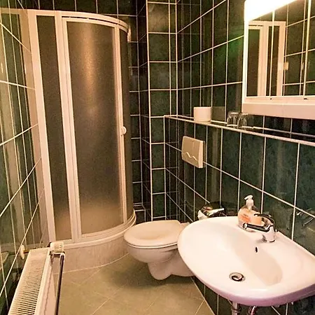 Hotel Central Отель 3*