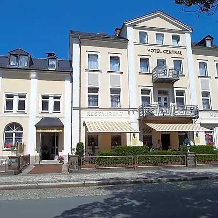 Hotel Central Бад-Эльстер