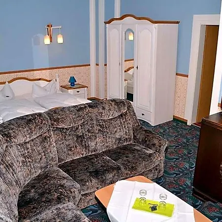 Hotel Central Отель 3*